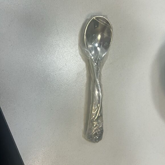 New Stock from gift store Beatriz Ball Petit Leaf serving bowl and spoon. KK89 - Picture 2 of 3